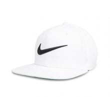 NIKE | SWOOSH PRO FLAT PEAK CAP (1341233201238)